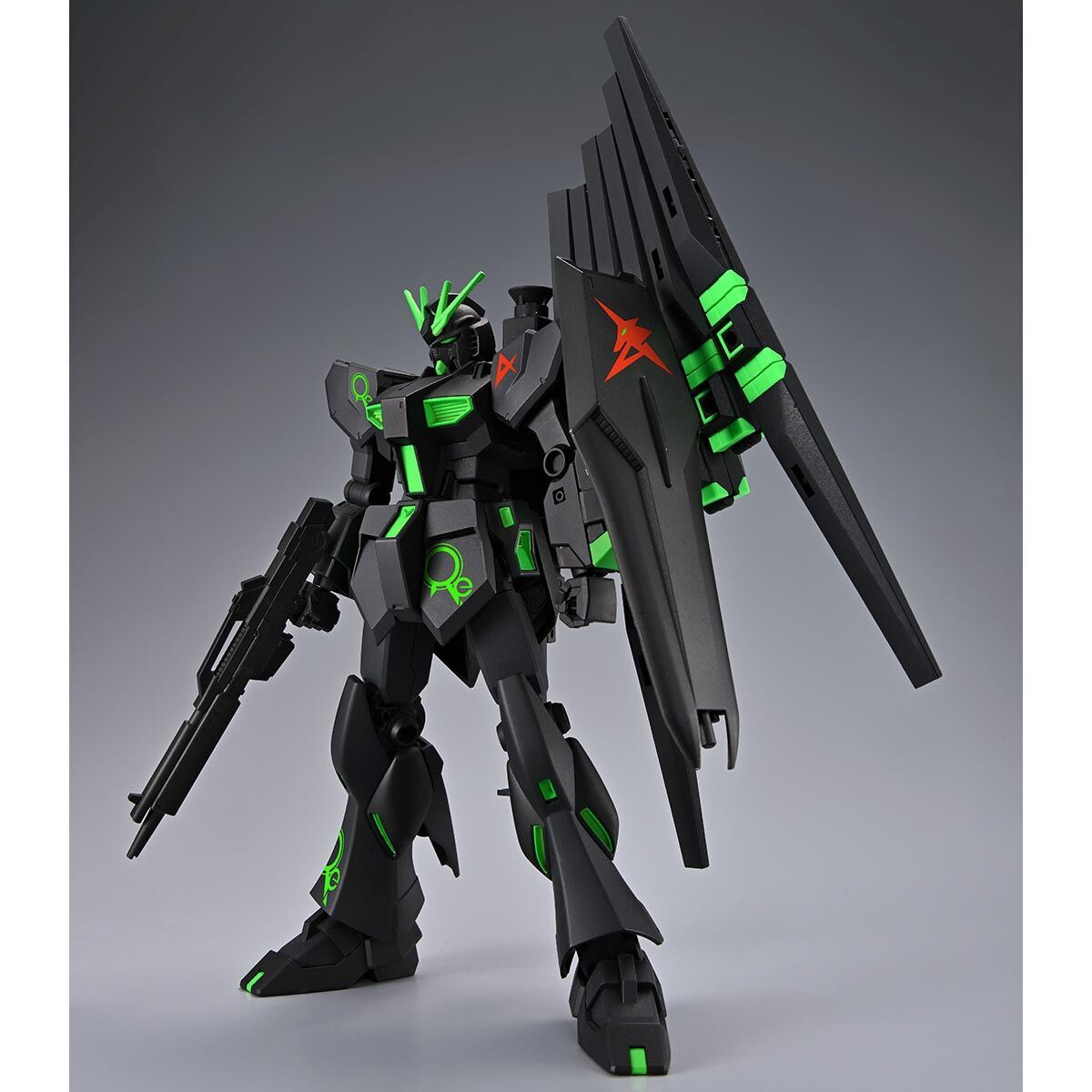 ENTRY GRADE 1/144 ν GUNDAM &FIN FUNNEL [RECIRCULATION COLOR/NEON GREEN]